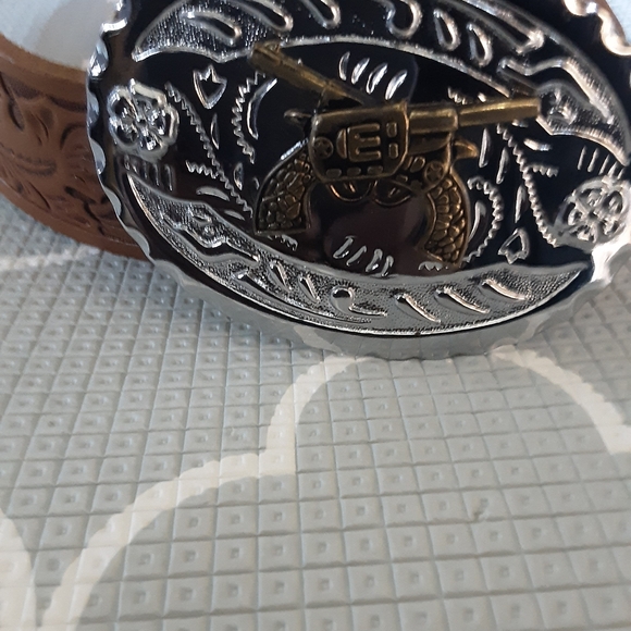 Vintage Robert's Western Wear leather belt size 34 - Picture 3 of 6